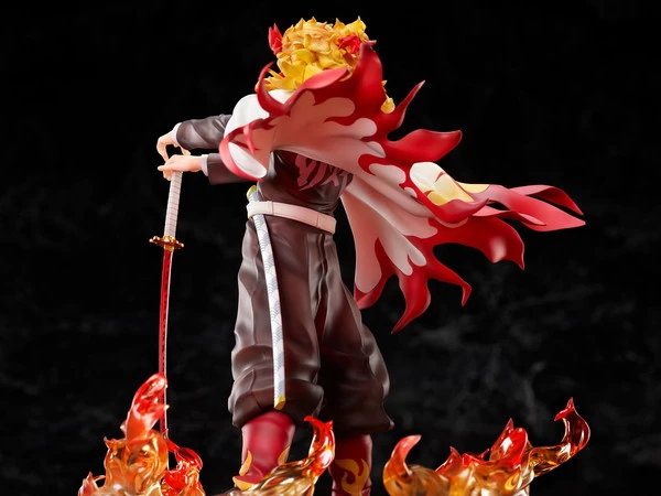 ANIPLEX OF AMERICA Kyojuro Rengoku Mugen Train Demon Slayer Kimetsu No Yaiba Figure - Image 4