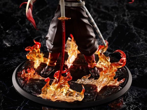 ANIPLEX OF AMERICA Kyojuro Rengoku Mugen Train Demon Slayer Kimetsu No Yaiba Figure - Image 6