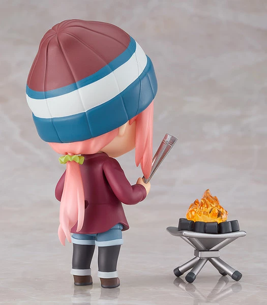 MAX FACTORY Nadeshiko Kagamihara Solo Camp DX Ver Laid-Back Camp Nendoroid Figure - Image 6