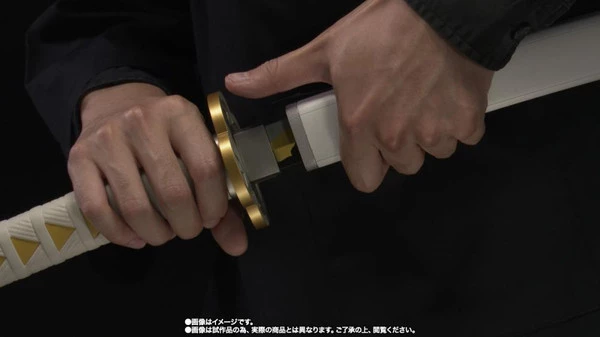 TAMASHII NATIONS Zenitsu Agatsuma's Nichirin Sword Demon Slayer Proplica - Image 7