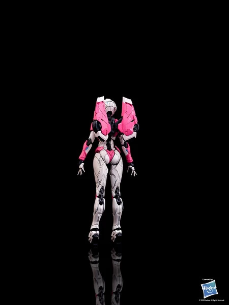 FLAME TOYS Arcee Transformers Furai Model Kit - Image 6