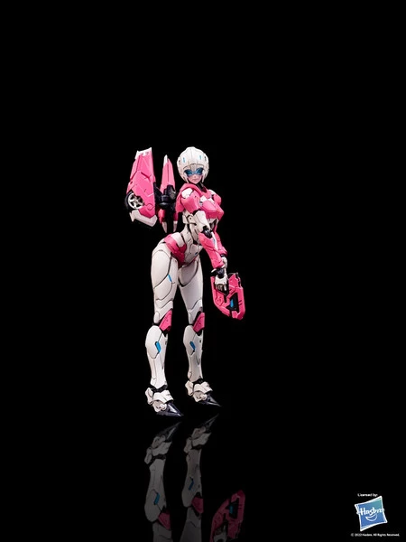 FLAME TOYS Arcee Transformers Furai Model Kit - Image 8