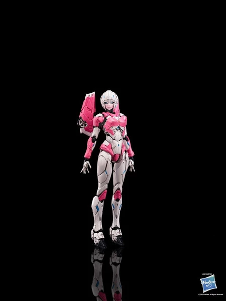 FLAME TOYS Arcee Transformers Furai Model Kit