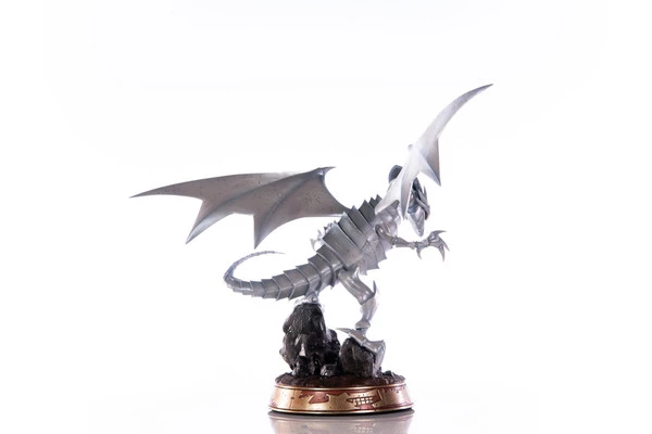 FIRST 4 FIGURES Blue-Eyes White Dragon White Variant Ver Yu-Gi-Oh! Statue - Image 22