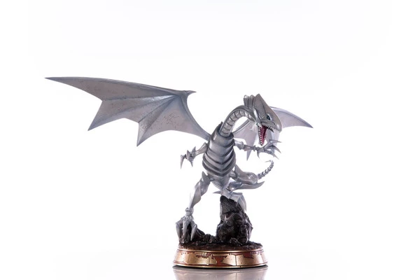 FIRST 4 FIGURES Blue-Eyes White Dragon White Variant Ver Yu-Gi-Oh! Statue - Image 24
