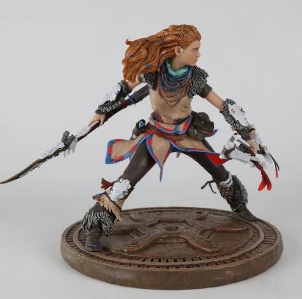 DARK HORSE Aloy Horizon Forbidden West Figure - Image 2