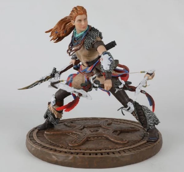 DARK HORSE Aloy Horizon Forbidden West Figure